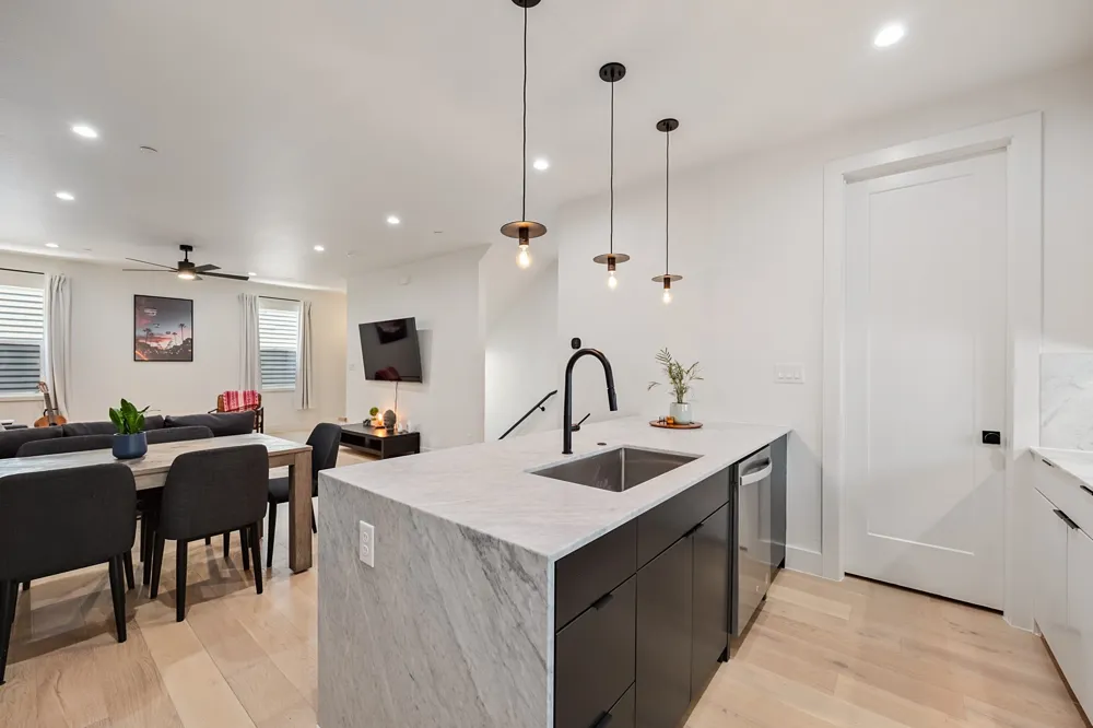 1141 Madison Avenue #105 Dallas, TX 75208