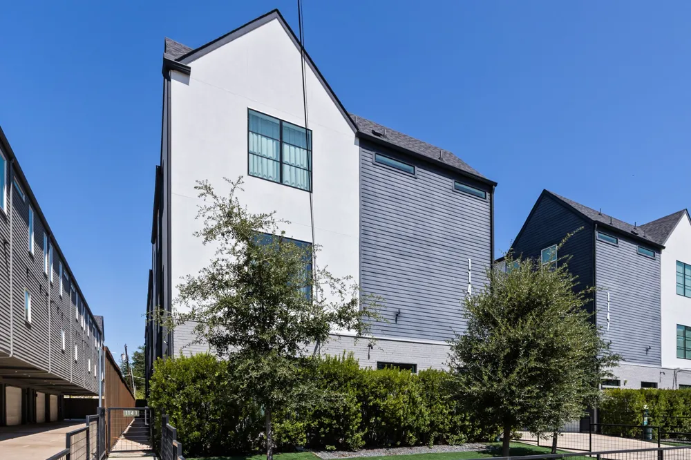 1141 Madison Avenue #105 Dallas, TX 75208