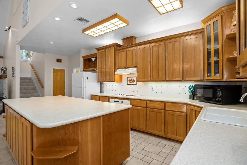 2846 Palo Gaucho Crossing Hemphill, TX 75948