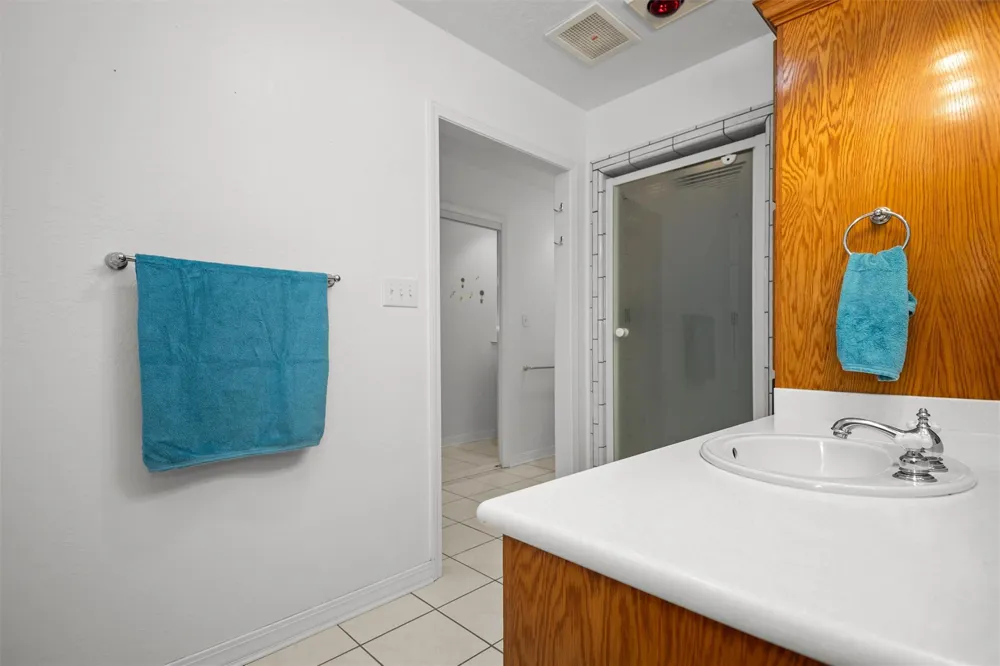 2846 Palo Gaucho Crossing Hemphill, TX 75948