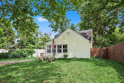 125 Maplelawn Street SE