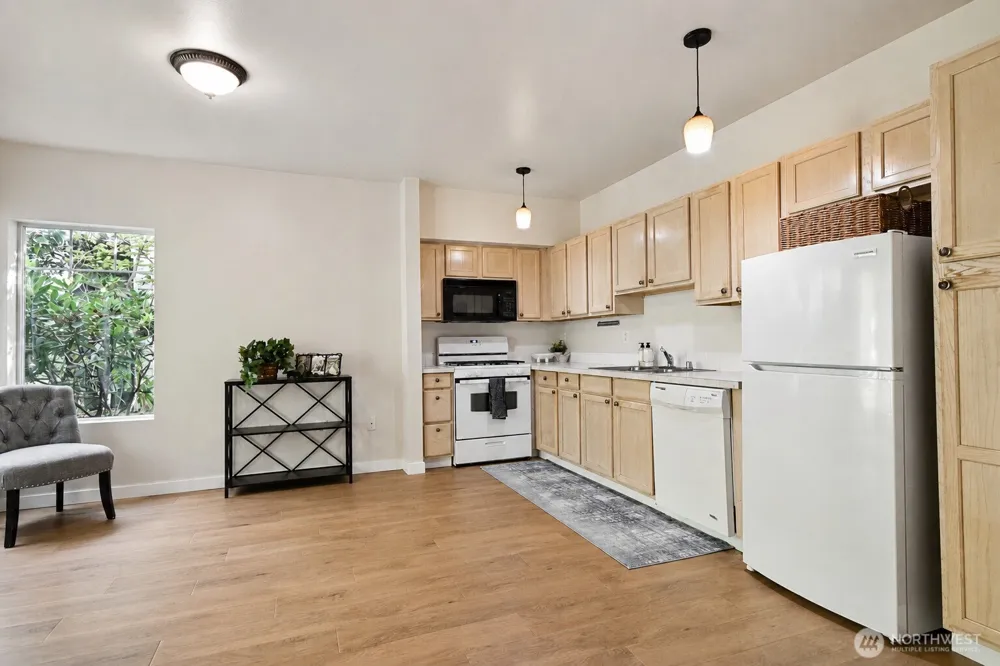 31900 104th Avenue SE #E105 Auburn, WA 98092