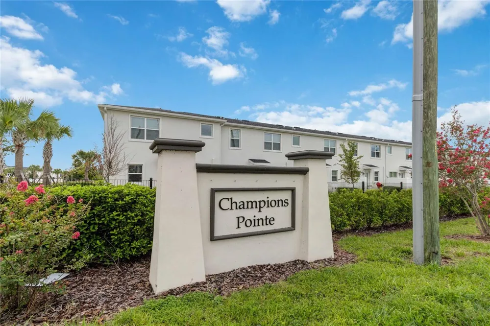 299 NINE IRON DRIVE Davenport, FL 33896