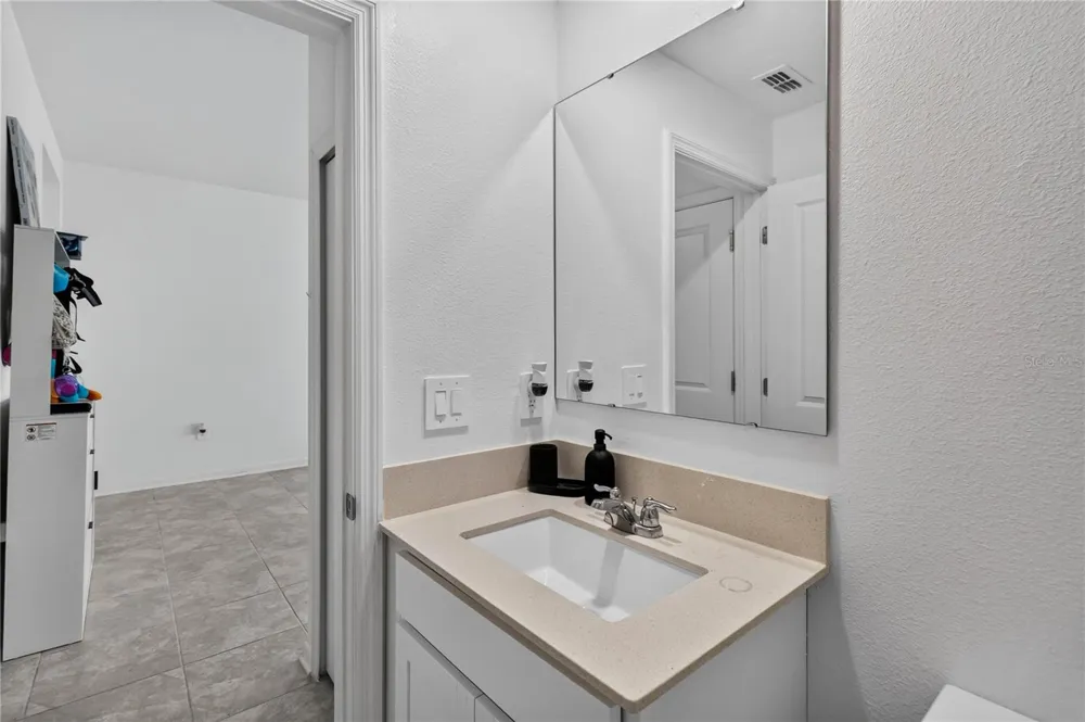 299 NINE IRON DRIVE Davenport, FL 33896