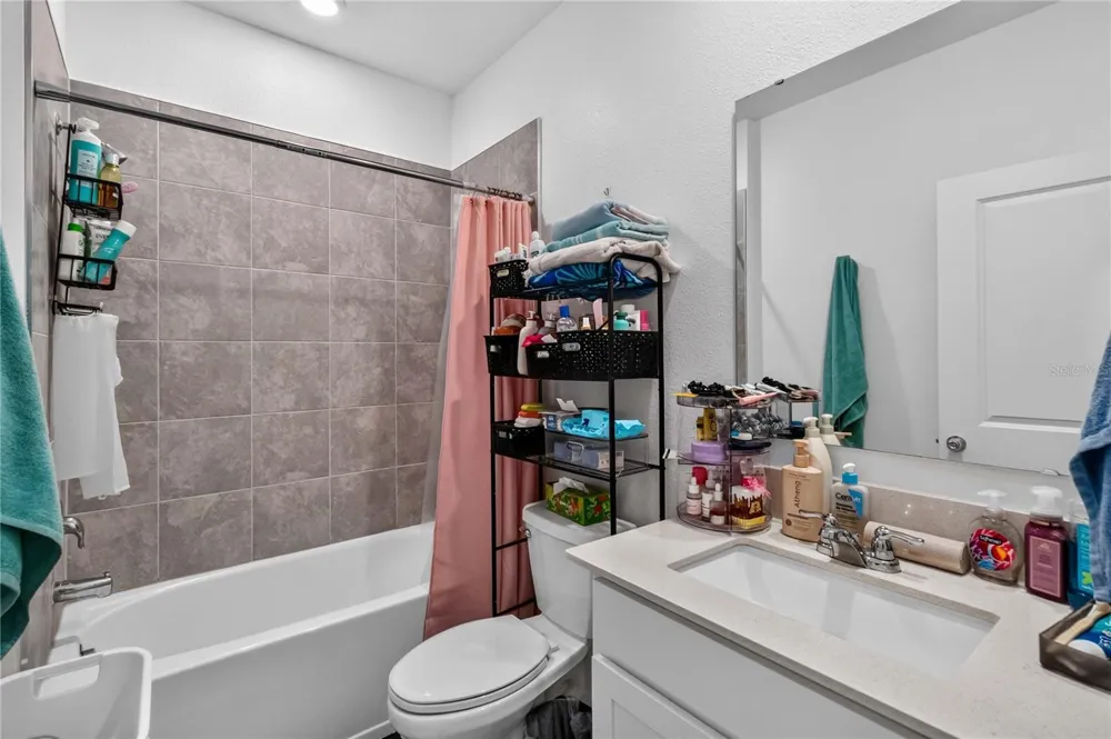 299 NINE IRON DRIVE Davenport, FL 33896