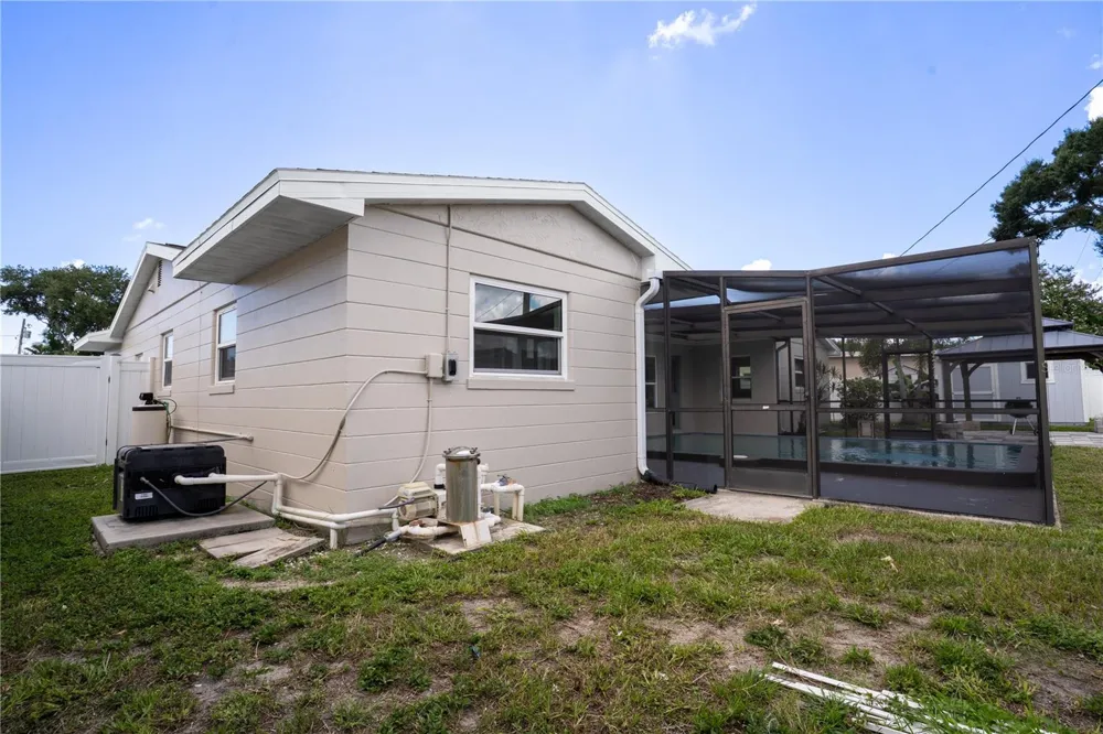 6065 23RD AVENUE St Petersburg, FL 33710