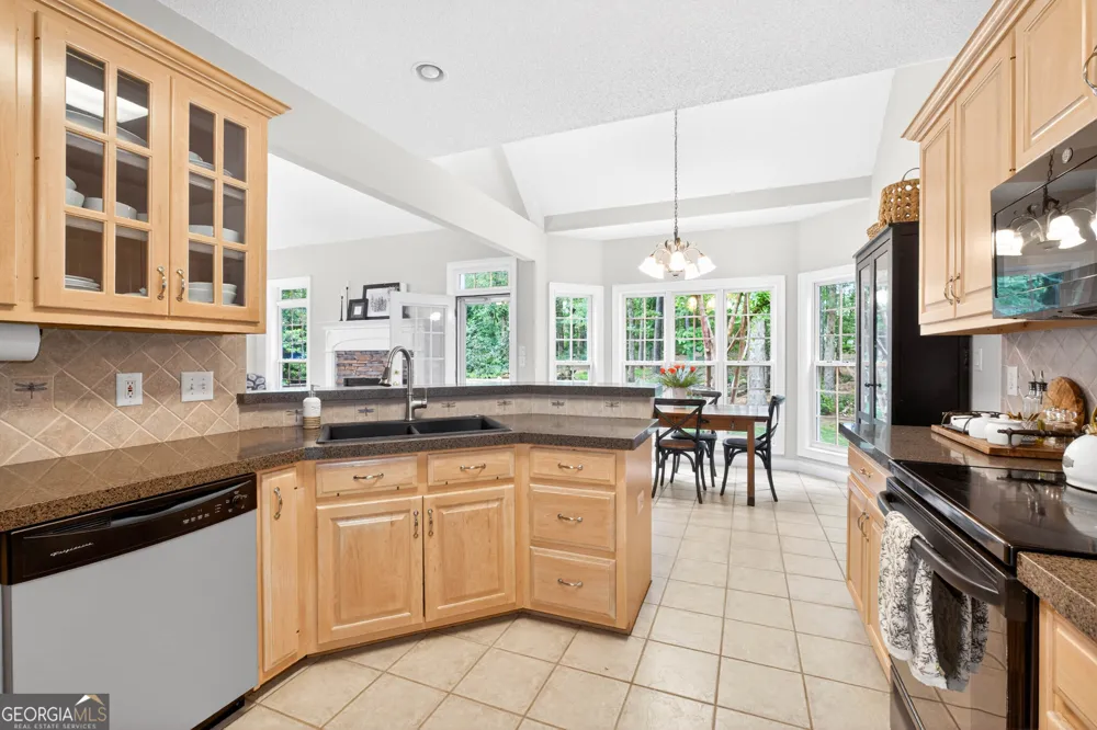 245 Ryans CT Sharpsburg, GA 30277