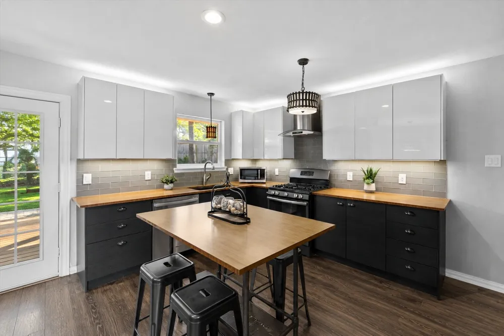 8809 Liptonshire Drive Dallas, TX 75238