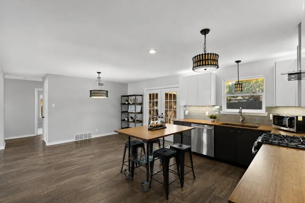 8809 Liptonshire Drive Dallas, TX 75238
