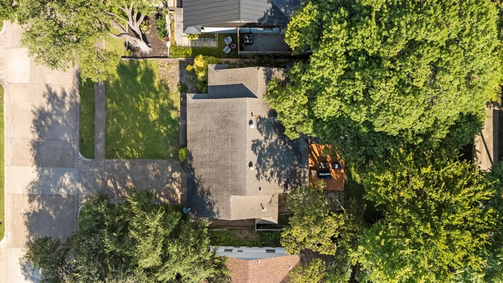 8809 Liptonshire Drive Dallas, TX 75238