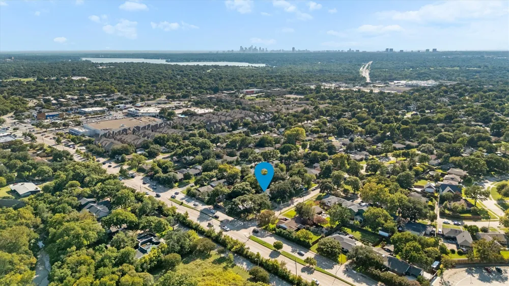 8809 Liptonshire Drive Dallas, TX 75238