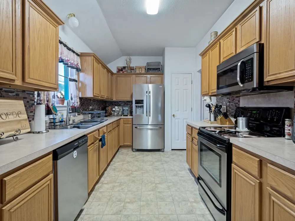 1413 Mockingbird Lane DeSoto, TX 75115