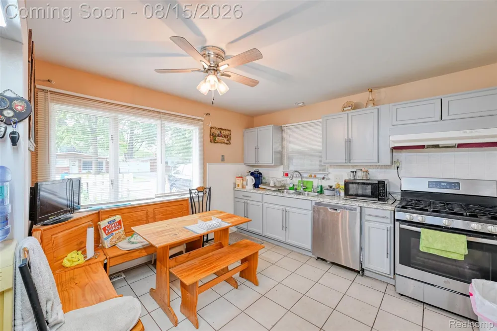 1579 Dulong Avenue Madison Heights City, MI 48071