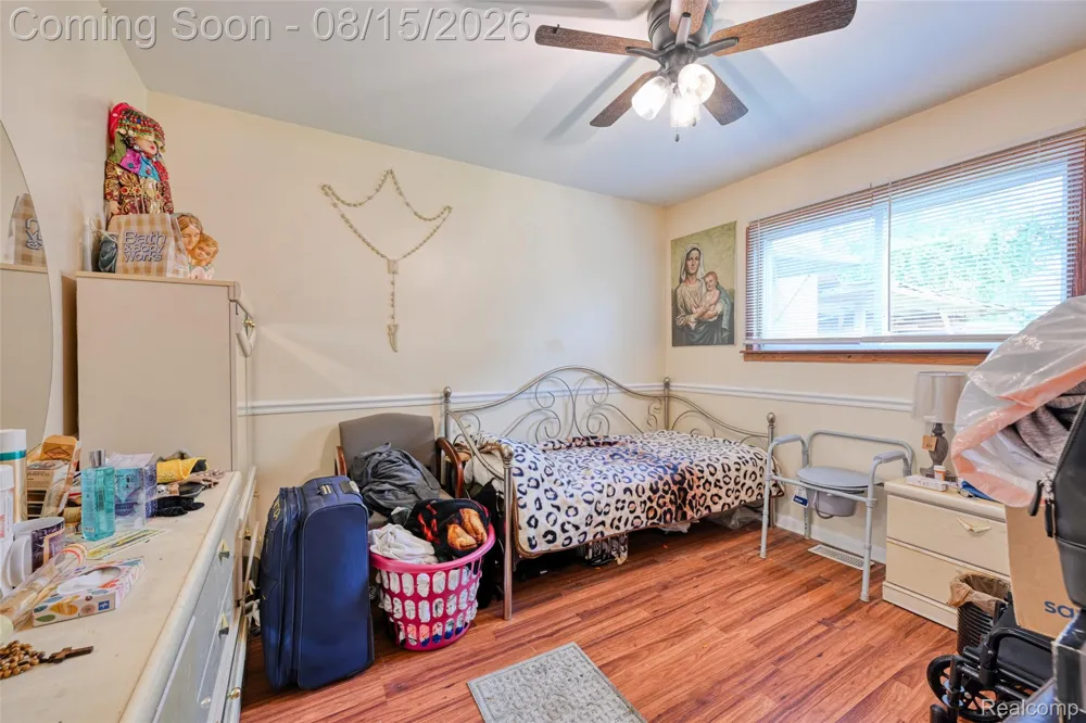 1579 Dulong Avenue Madison Heights City, MI 48071