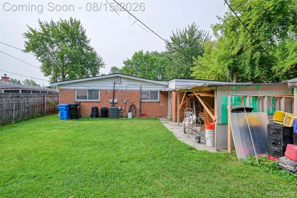 1579 Dulong Avenue Madison Heights City, MI 48071