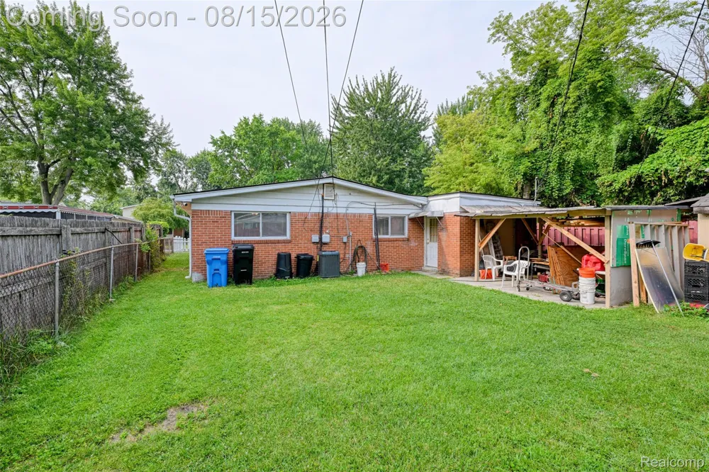 1579 Dulong Avenue Madison Heights City, MI 48071