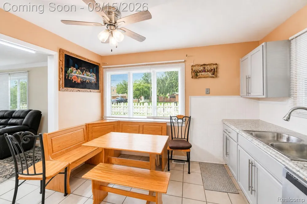 1579 Dulong Avenue Madison Heights City, MI 48071