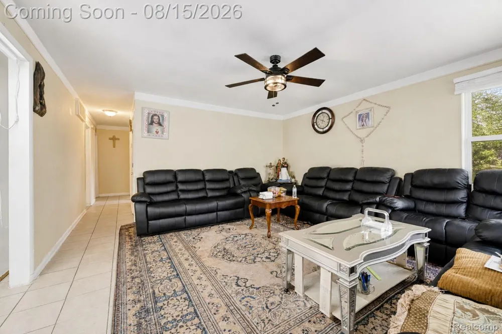 1579 Dulong Avenue Madison Heights City, MI 48071
