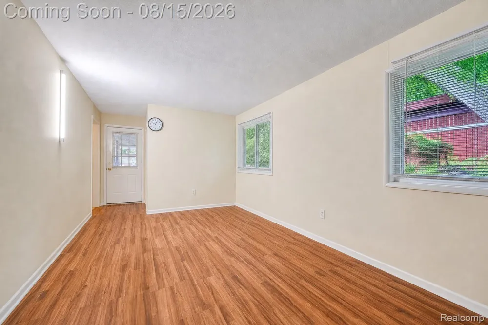 1579 Dulong Avenue Madison Heights City, MI 48071