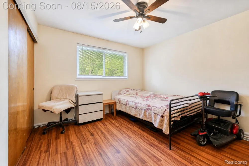 1579 Dulong Avenue Madison Heights City, MI 48071
