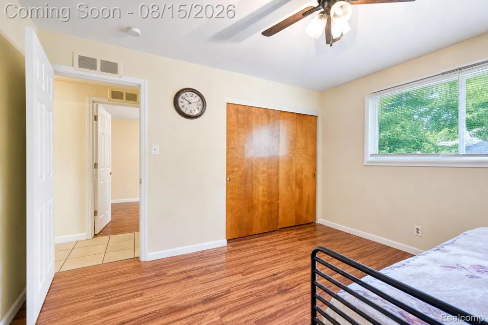 1579 Dulong Avenue Madison Heights City, MI 48071
