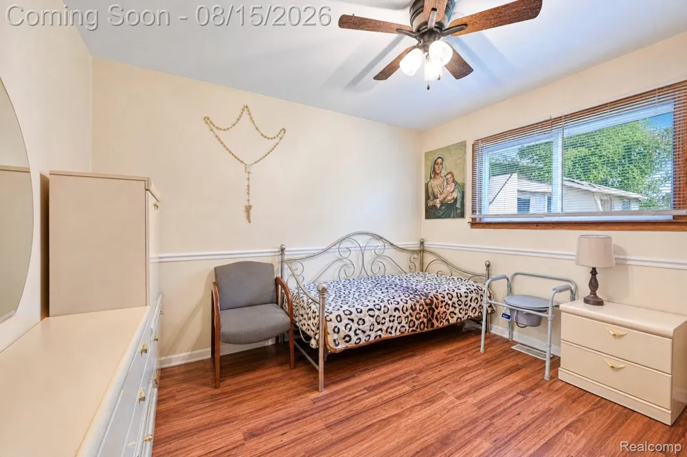 1579 Dulong Avenue Madison Heights City, MI 48071