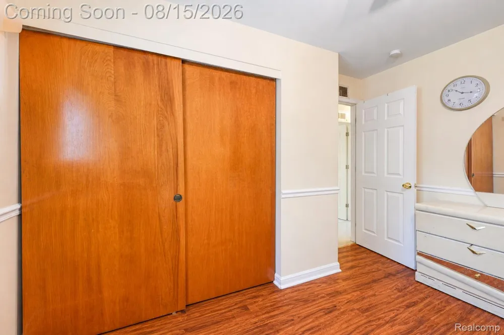 1579 Dulong Avenue Madison Heights City, MI 48071