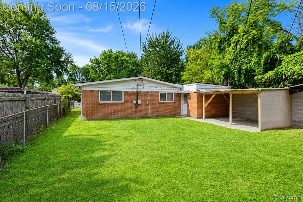 1579 Dulong Avenue Madison Heights City, MI 48071
