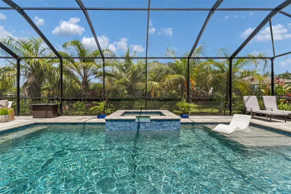 6323 HAVENSPORT DRIVE Apollo Beach, FL 33572