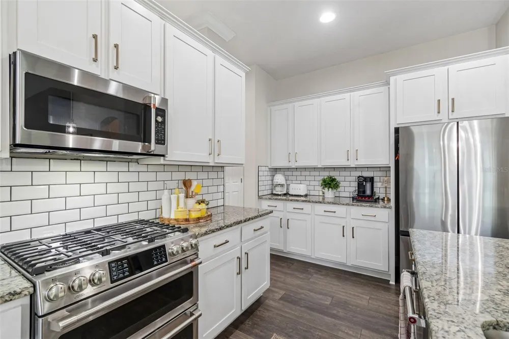 6323 HAVENSPORT DRIVE Apollo Beach, FL 33572