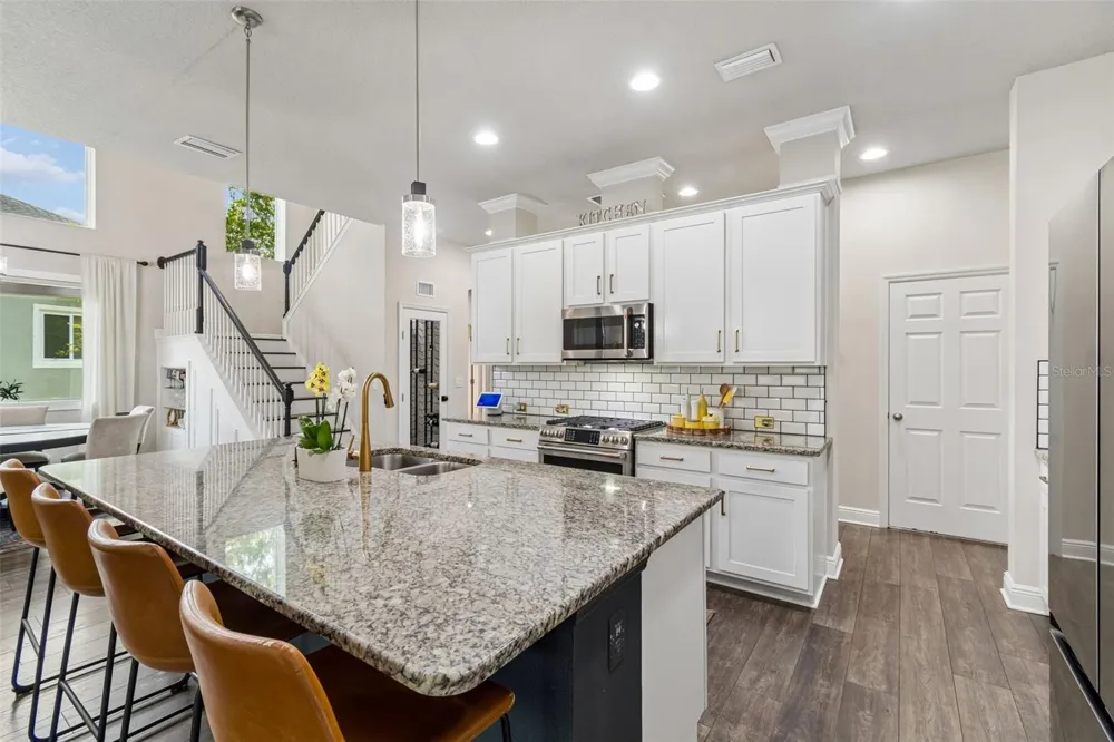 6323 HAVENSPORT DRIVE Apollo Beach, FL 33572