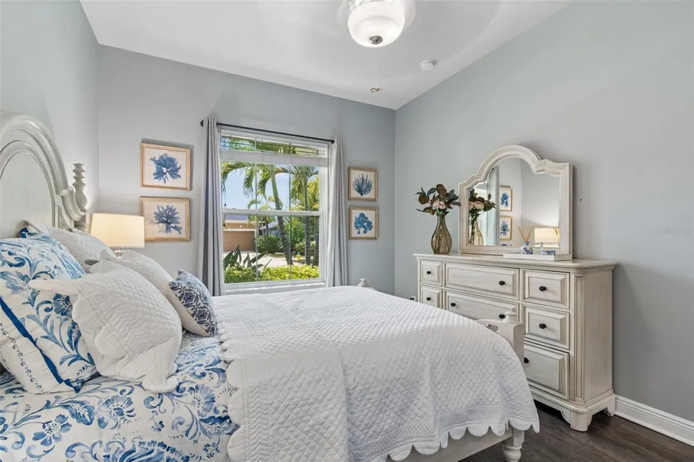 6323 HAVENSPORT DRIVE Apollo Beach, FL 33572