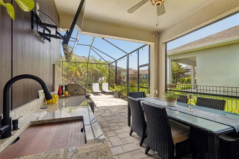 6323 HAVENSPORT DRIVE Apollo Beach, FL 33572