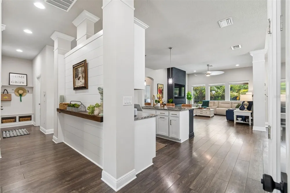 6323 HAVENSPORT DRIVE Apollo Beach, FL 33572