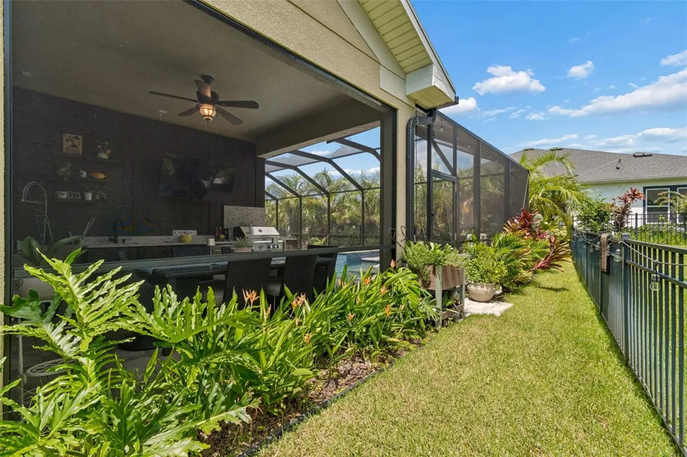 6323 HAVENSPORT DRIVE Apollo Beach, FL 33572