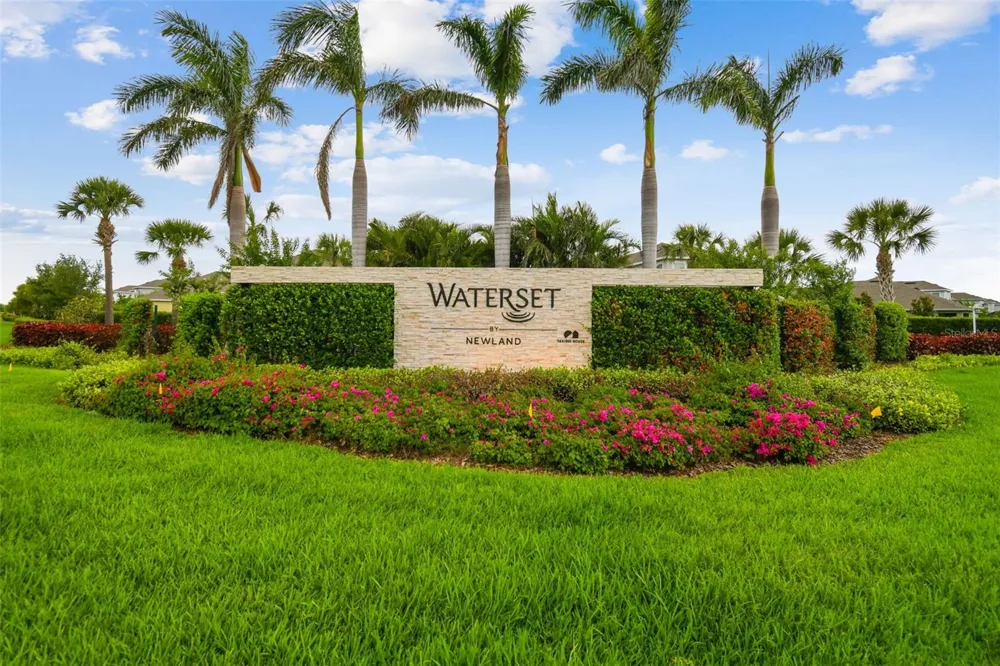 6323 HAVENSPORT DRIVE Apollo Beach, FL 33572