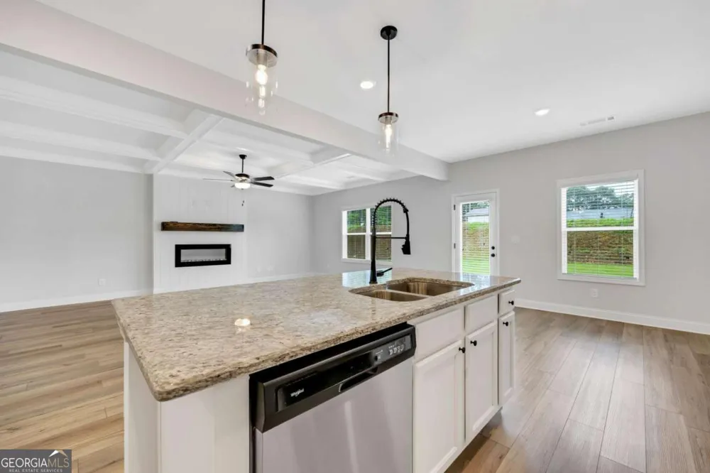 5325 Fox Hill LN Oakwood, GA 30566