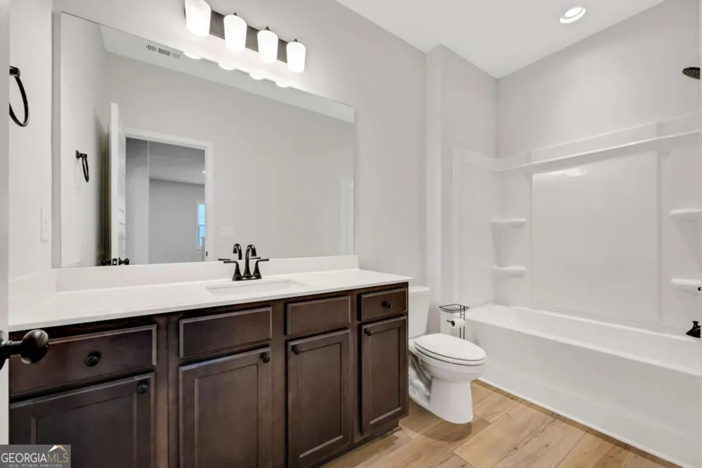 5325 Fox Hill LN Oakwood, GA 30566