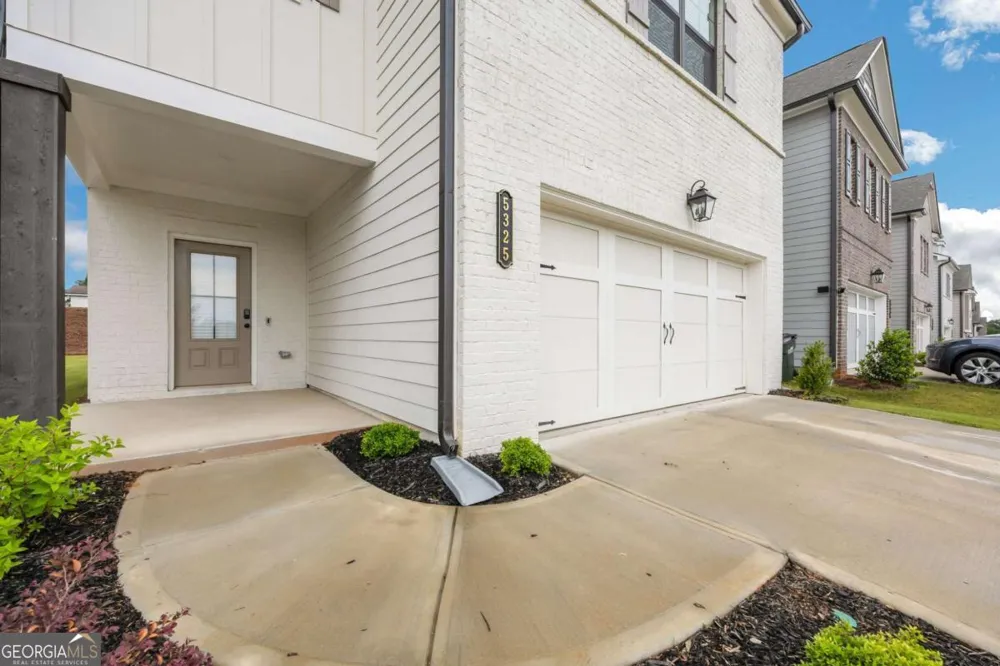 5325 Fox Hill LN Oakwood, GA 30566