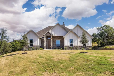 604 Acorn Way