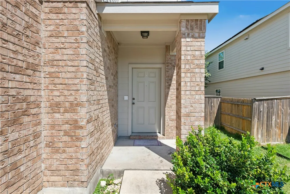 513 Circle Way Jarrell, TX 76537