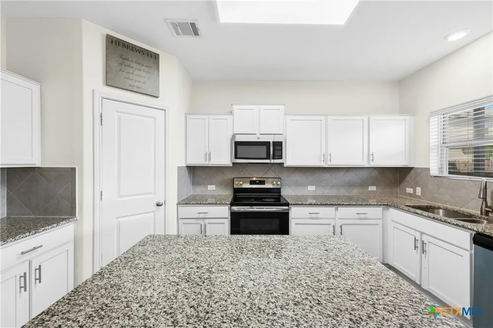 513 Circle Way Jarrell, TX 76537
