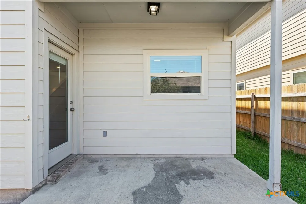 513 Circle Way Jarrell, TX 76537