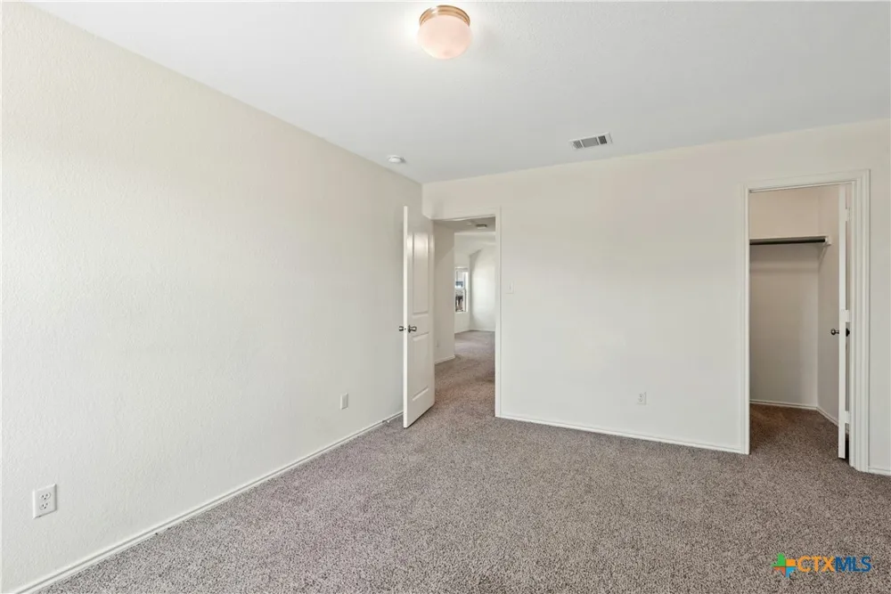 513 Circle Way Jarrell, TX 76537