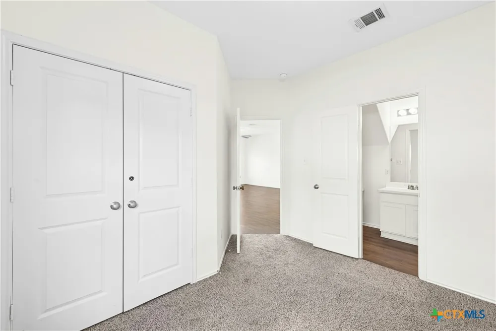 513 Circle Way Jarrell, TX 76537