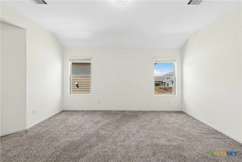 513 Circle Way Jarrell, TX 76537