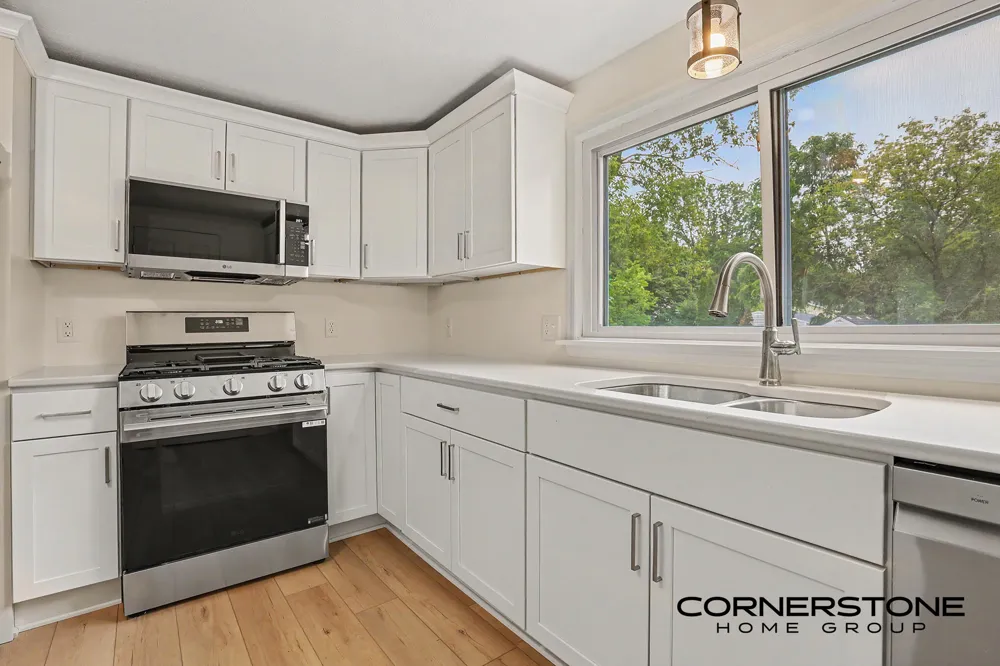 74 Park Street NE Cedar Springs, MI 49319