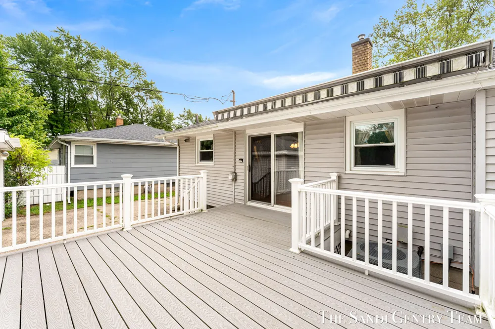 1015 Taylor Avenue Grand Haven, MI 49417