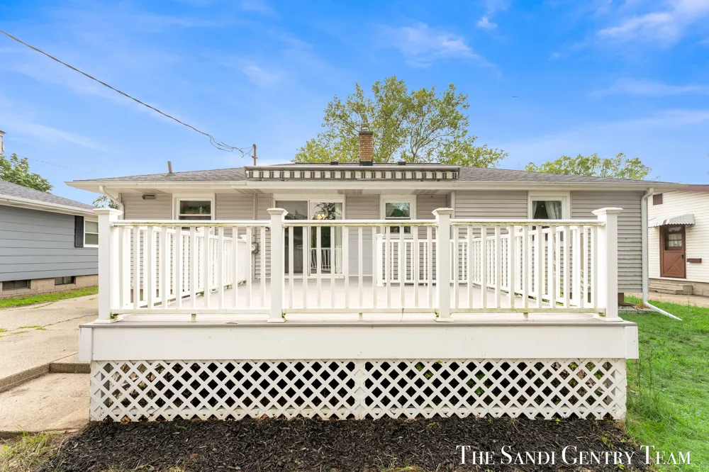 1015 Taylor Avenue Grand Haven, MI 49417