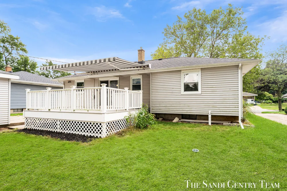 1015 Taylor Avenue Grand Haven, MI 49417